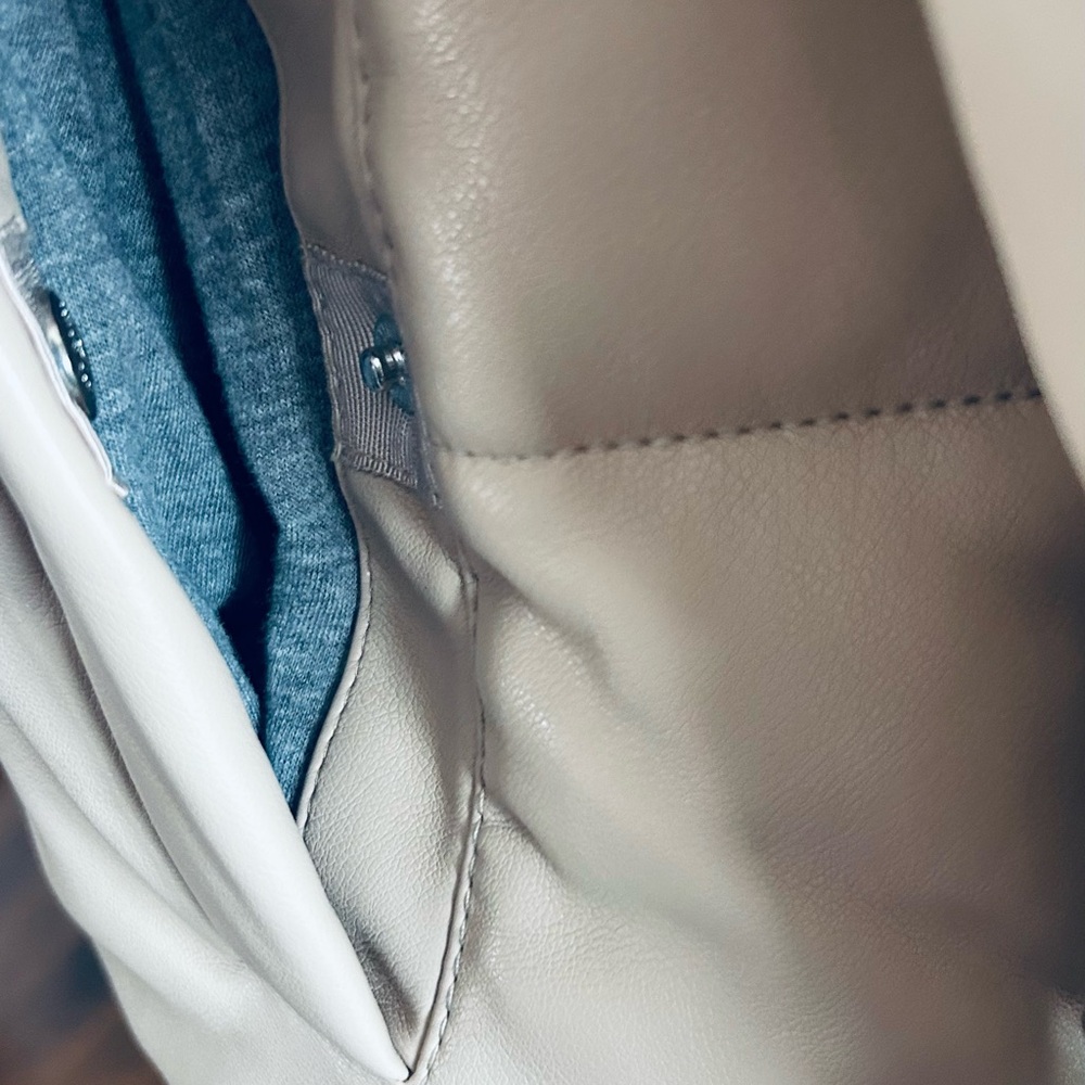 Abercrombie & Fitch Beige Puffer Jacket - Picture 6 of 10